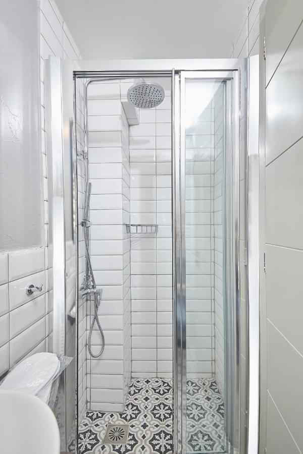 Stay In A Hip Decorated Studio Near Acropolis! アテネ エクステリア 写真